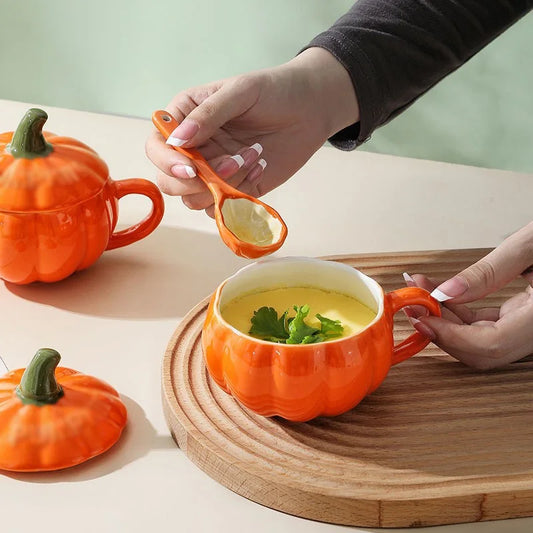 Halloween Pumpkin Mug with Spoon & Lid – Ceramic Soup Mug for Breakfast, Tea, Coffee, and Oatmeal – Perfect for Kids and Adults