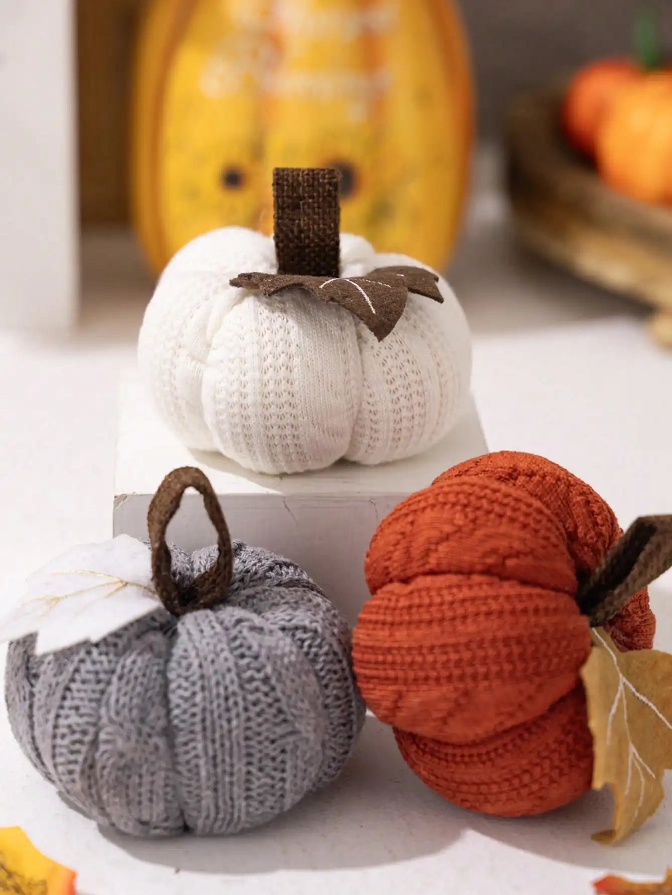 Knitted Pumpkin Thanksgiving Decor – Cozy Harvest Day Ornaments for Festive Fall